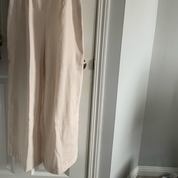 CREAM JUMPSUIT SIZE SMALL WITH BUTTONS - Picture 4 of 8